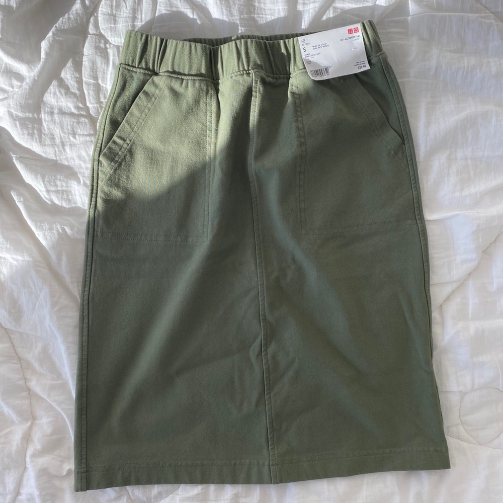 Uniqlo olive green jersey skirt - Picture 1 of 2